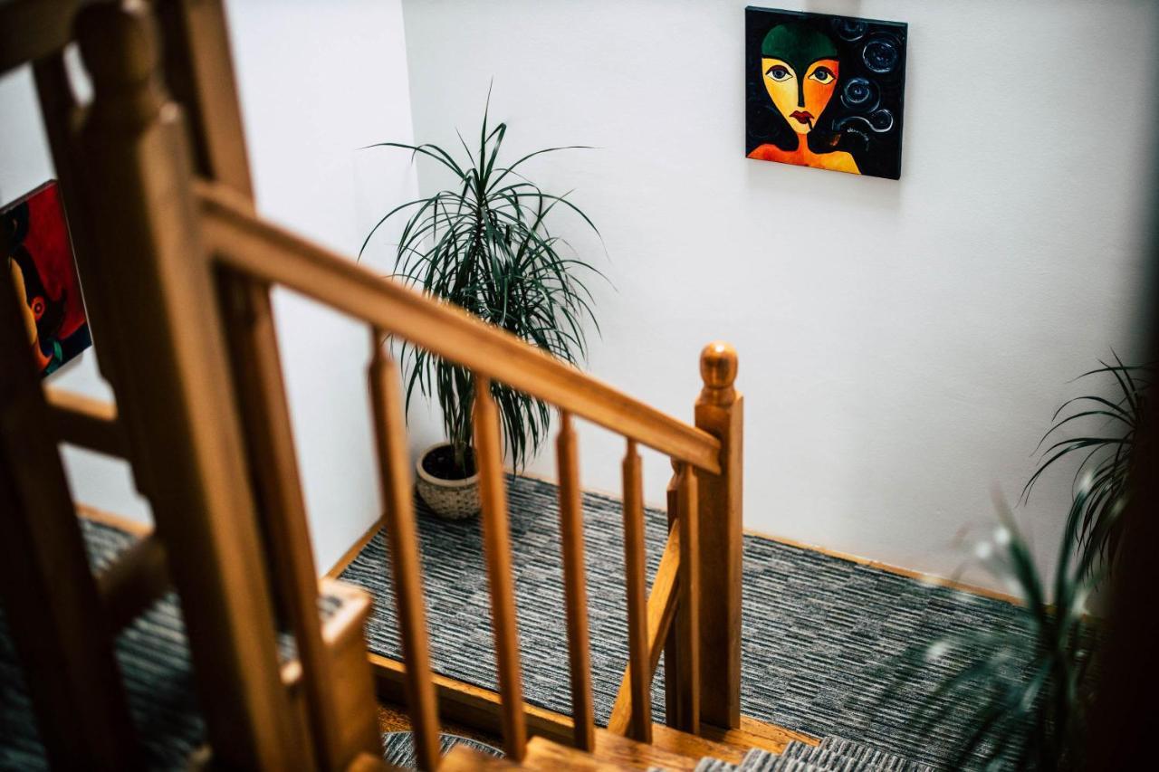 Pension Gallery Brasov Ngoại thất bức ảnh